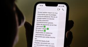 Región de Coquimbo contactará por WhatsApp a personas de 60 a 64 años para reforzar vacunación contra la influenza.