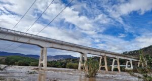 Desborde del embalse Recoleta ocasiona corte de emergencia en Ovalle